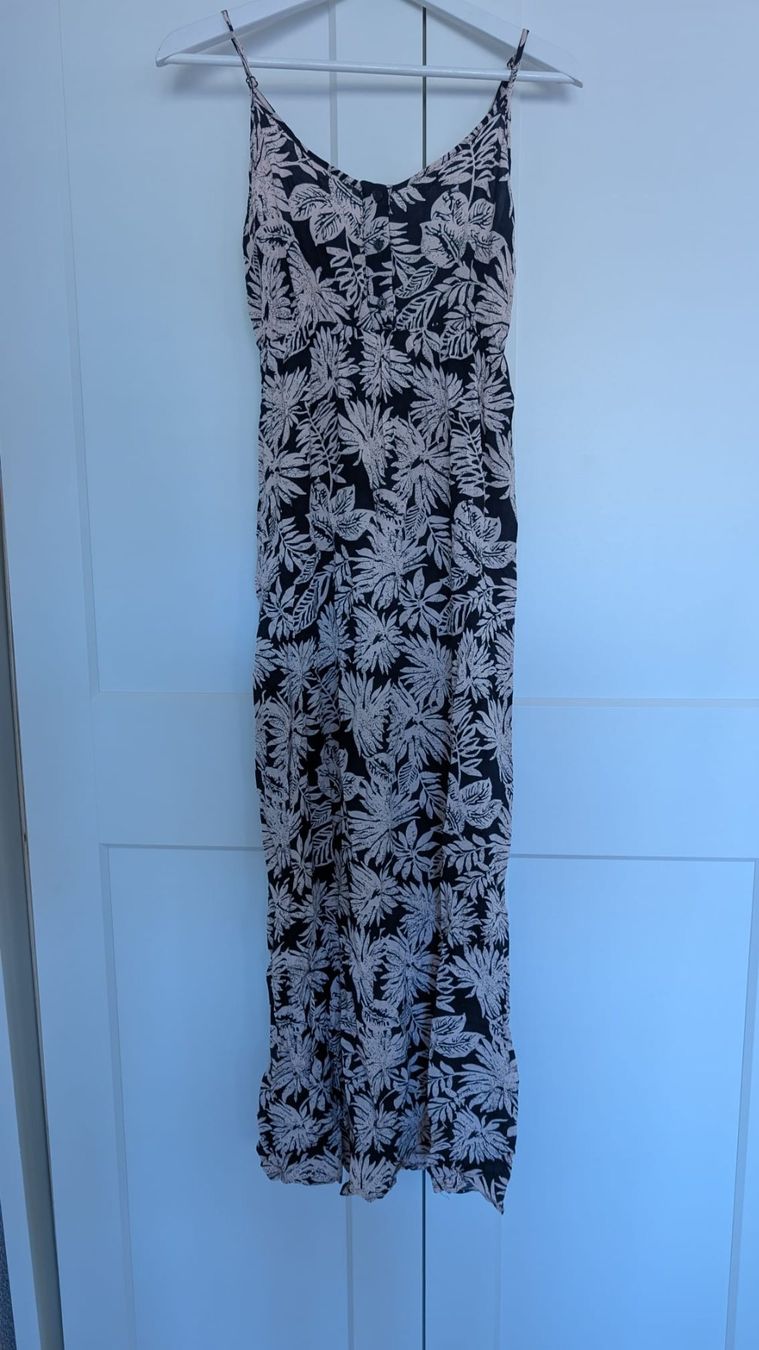 Vestiti: Sommerliches Maxikleid mit Blumenmuster, Grösse S – Usato da Au SG venduto da and_cra