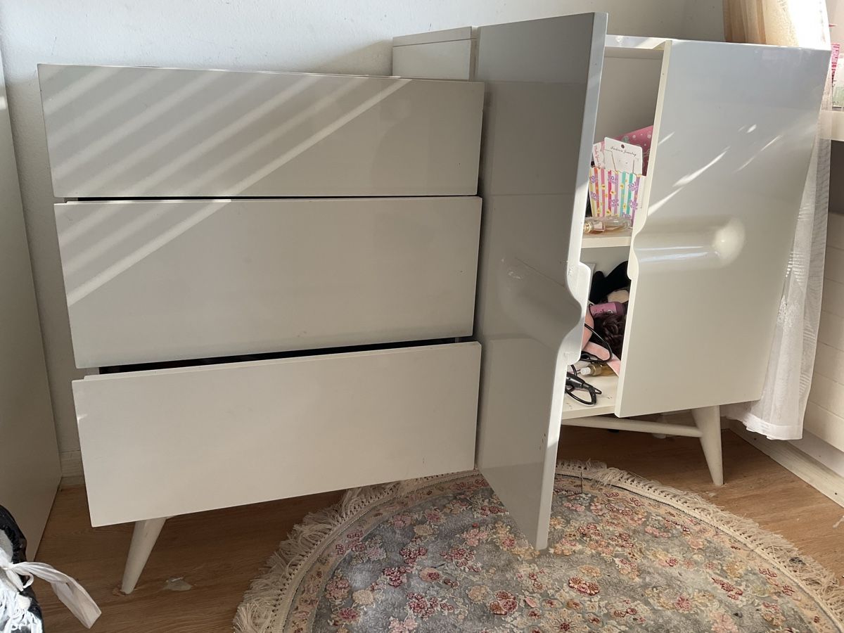 Schminktische: Schminktisch/Sideboard/TV Möbel – Gebraucht aus Therwil von h96_9qrs 2