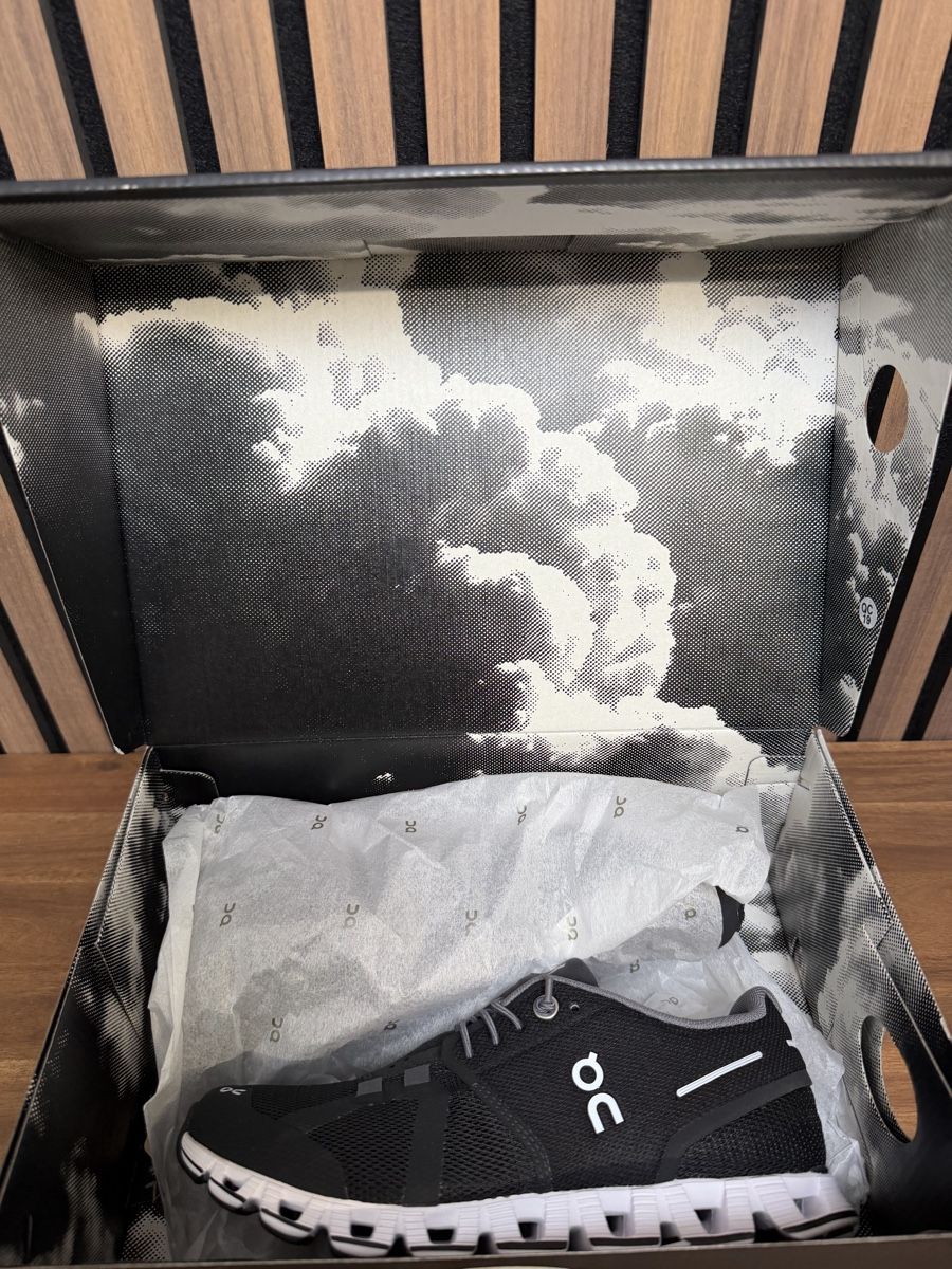 On Scarpe da donna: On Cloud Black/White, Gr. 36.5 – Nuovo e nell'imballaggio originale da Herisau venduto da Sprecher_01 3