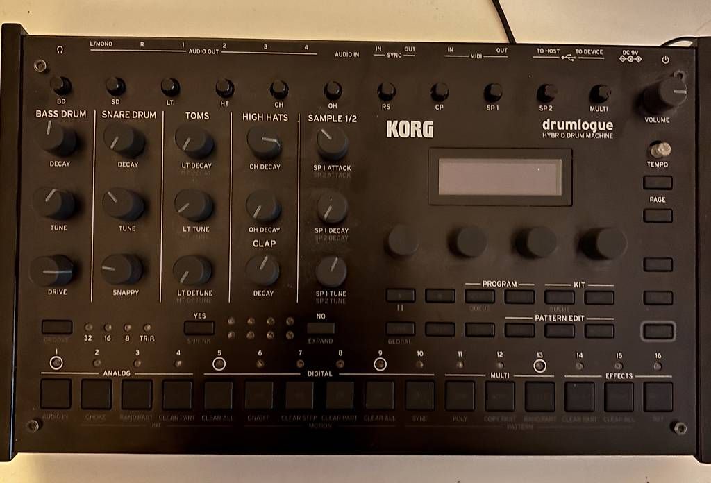 Korg Instruments de musique: Korg Drumlog – D'occasion à Lausanne par lec_pjl8