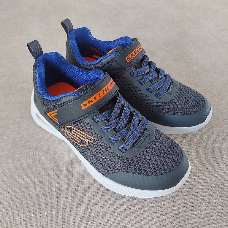 Skechers Schuhe für Jungen: Skechers Kinderturnschuh, neu – Neu (gemäss Beschreibung) aus Winterthur von Madamme-Rex