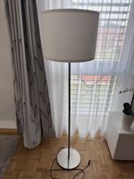 IKEA Stehlampe mit Metallfuss und Stoffschirm