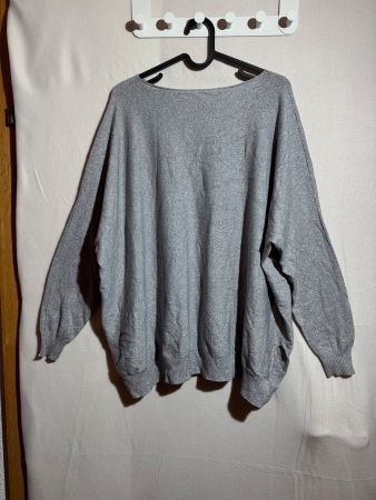 Grauer Pullover mit Silberfäden ca Gr. XXL