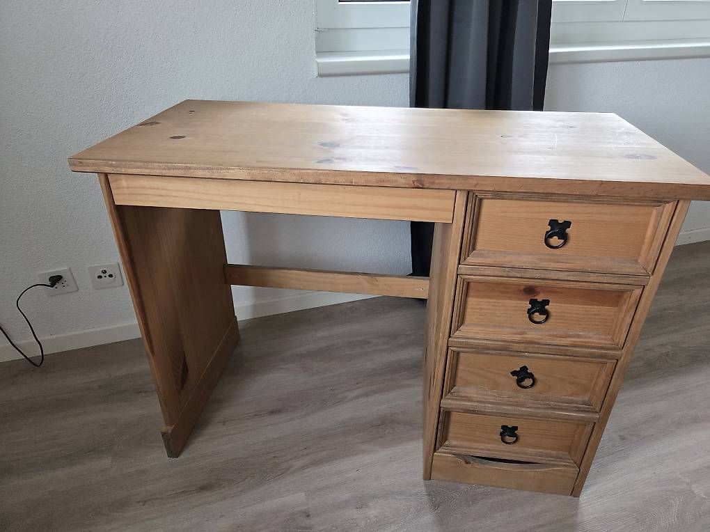 Schreibtische: Schreibtisch  – Gebraucht aus Villnachern von kroost 1