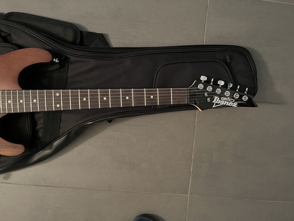 Ibanez Strumenti musicali: Ibanez Gio – Nuovo (secondo la descrizione) da Chur venduto da Calandianner 3