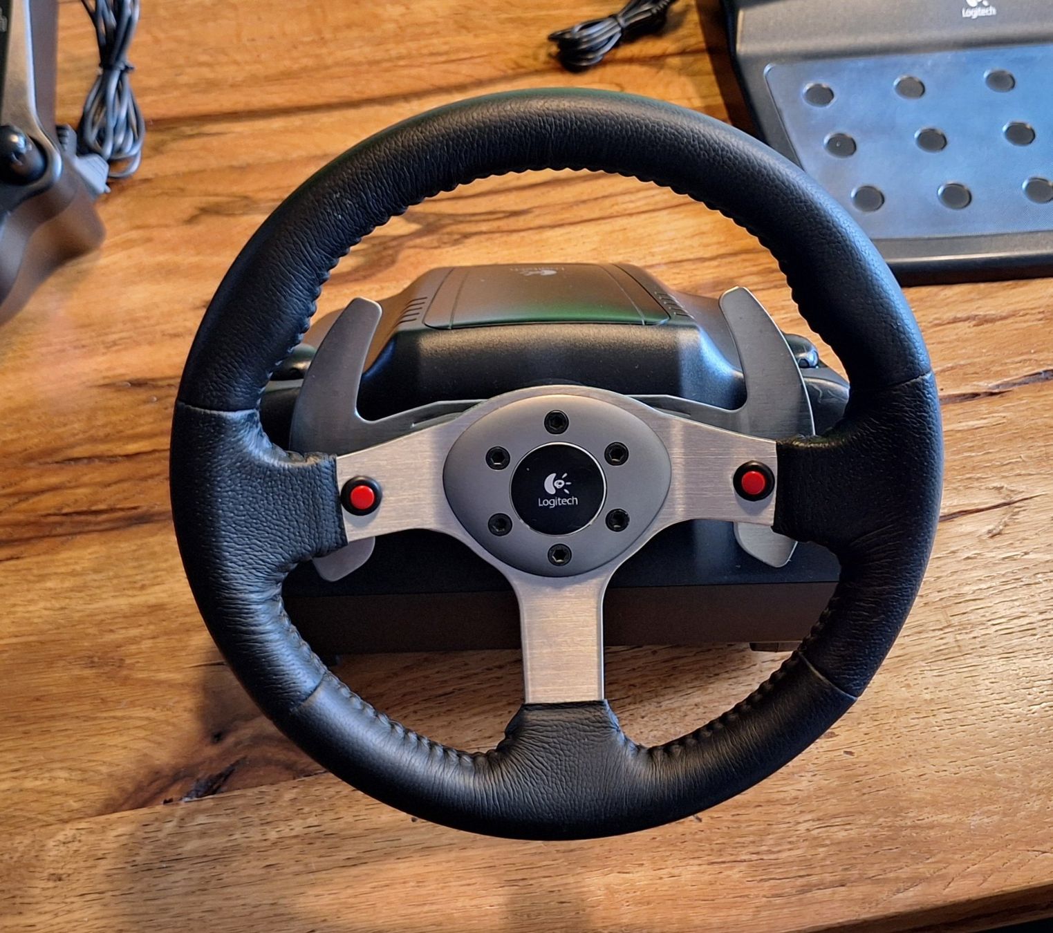 Logitech Controller: Logitech G25 Racing Wheel (PC, PS2 + PS3) – Gebraucht aus Reigoldswil von  2