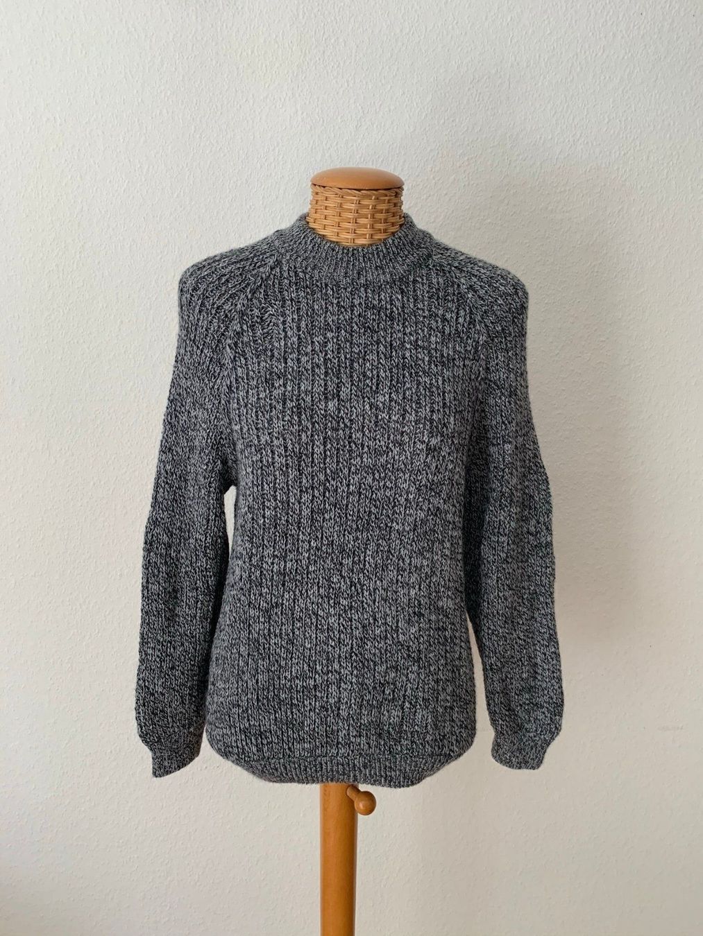 Maglioni & Felpe: Strickpullover schwarz-weiss S – Usato da Zürich venduto da Diazaio