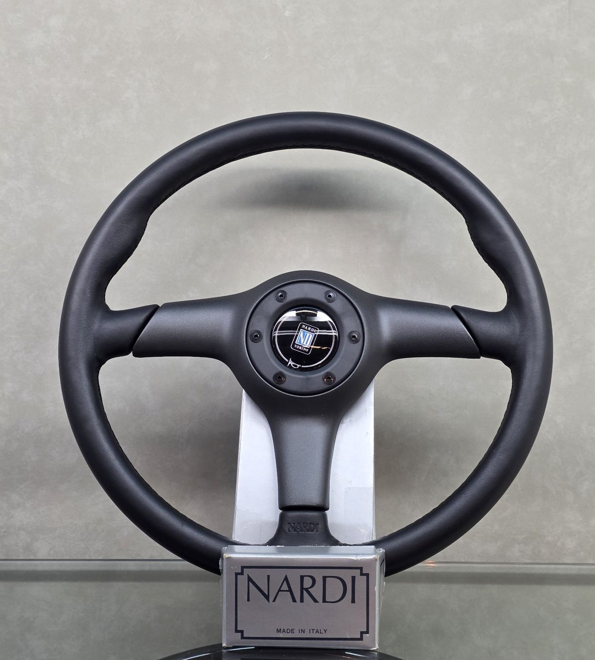 Tutti pezzi di ricambio auto: Nardi Lenkrad 2000/2 Leder – Nuovo e nell'imballaggio originale da Eich venduto da Deltamotor