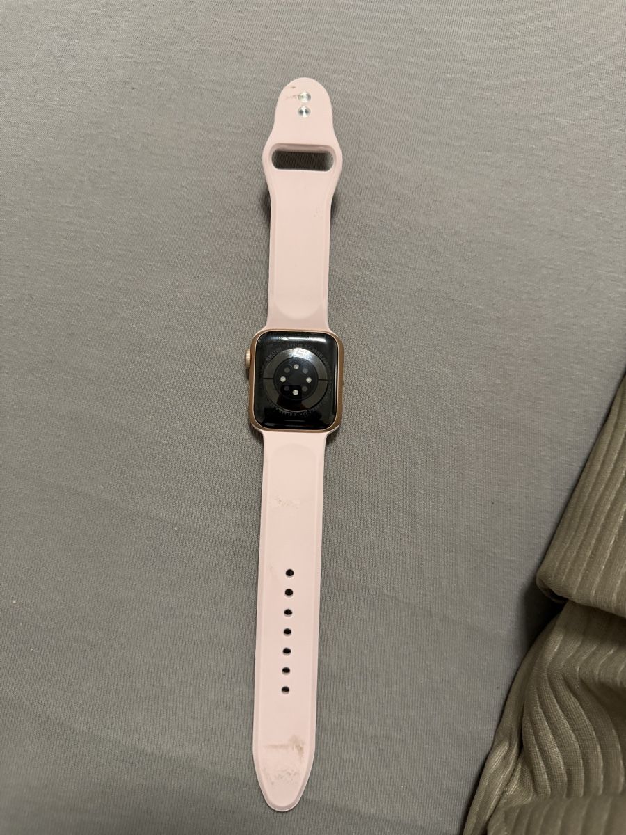 Apple Smartwatch: Apple Watch 6 Cellular – D'occasion à Biberist par John2853 1