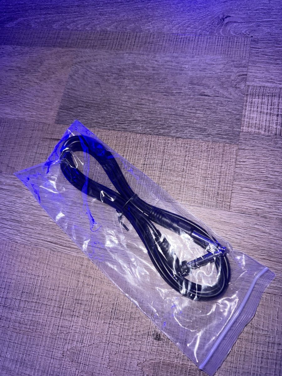 Harley Benton Strumenti musicali: Elektrische Harley Belton Ukulele + Stimmgerät – Nuovo (secondo la descrizione) da Rorschach venduto da man_kk2w 6