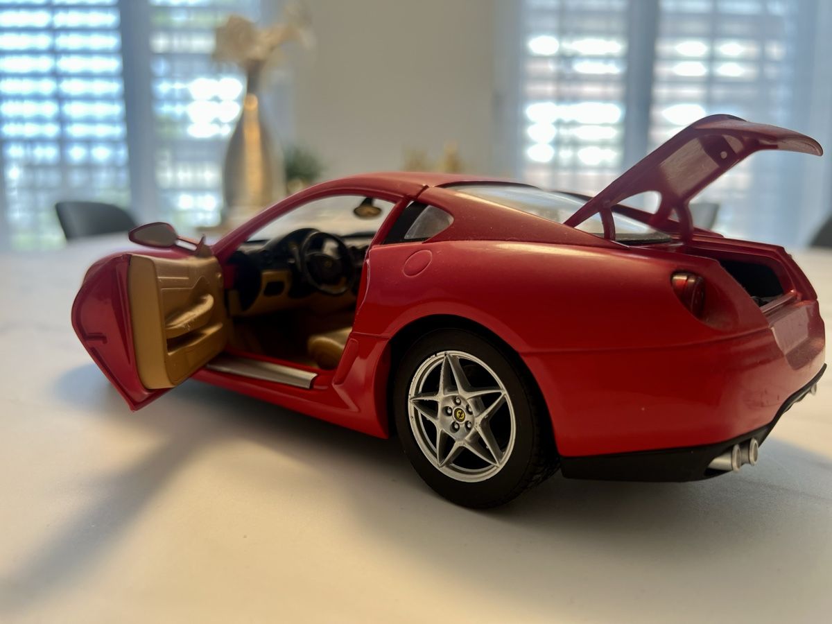 Hot Wheels Modellini d'auto: Ferrari 599 GTB 1:18 – Usato da Rapperswil SG venduto da renegade14 4