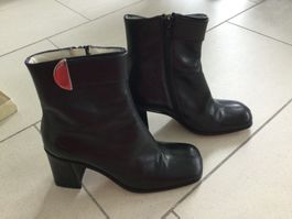 Neue Schwarze Lederstiefeletten Gr. 36 Kenzia