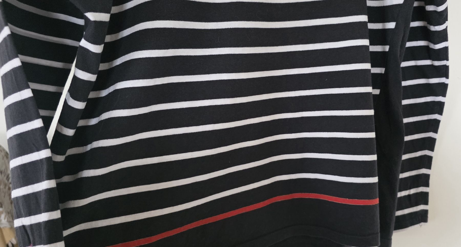 Maglioni & Felpe: Pull TBS Noir à rayures blanches (et rouges) – Usato da Yverdon-les-Bains venduto da van_dq65 4