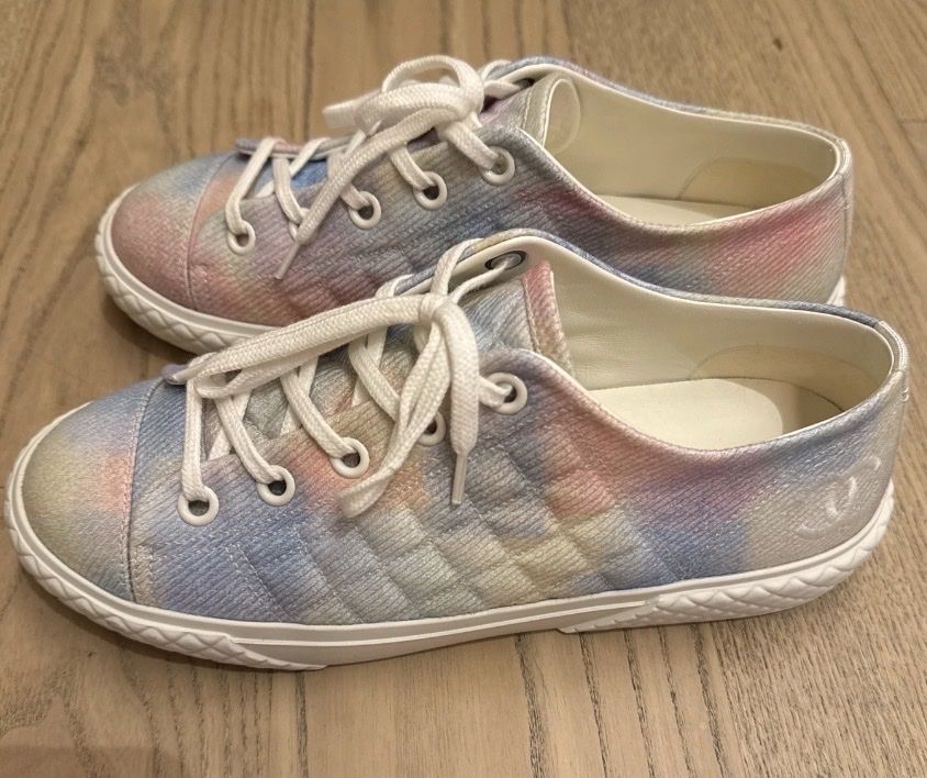 Chanel Scarpe da donna: Chanel Sneakers Grösse 39 – Usato da Kloten venduto da liu_65tx 1