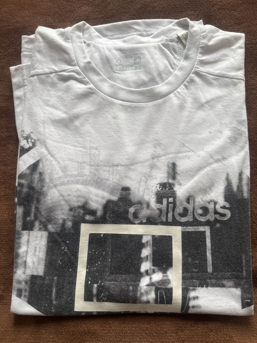 Adidas T-shirt: T-Shirt Adidas XL – Usato da Wald zh venduto da 72Marcel