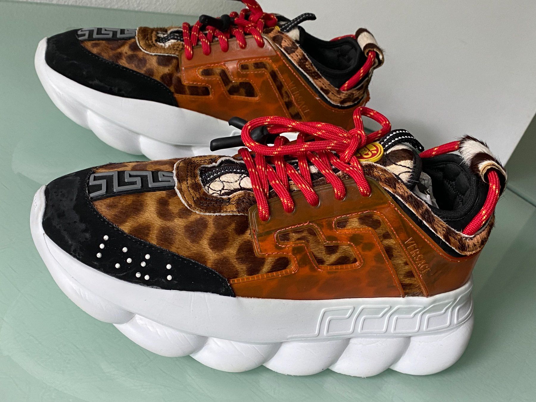 Versace Scarpe da uomo: VERSACE Chain Reacton Runner Pony Leder Low Top Sneakers 42 – Usato da Kreuzlingen venduto da Selliton 2