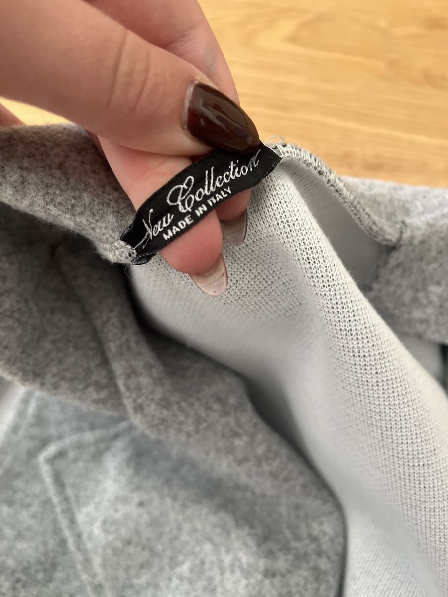 Gilet & Giacche senza maniche: Long gilet gris NEW COLLECTION – Usato da Le Locle venduto da Mayd_h 1