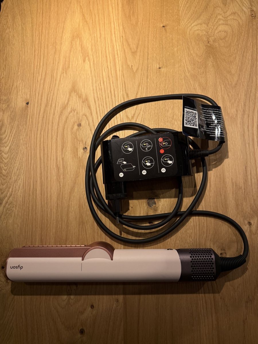 Dyson Sèche-cheveux: Dyson Airstrait – D'occasion à Sins par zue_8ps7