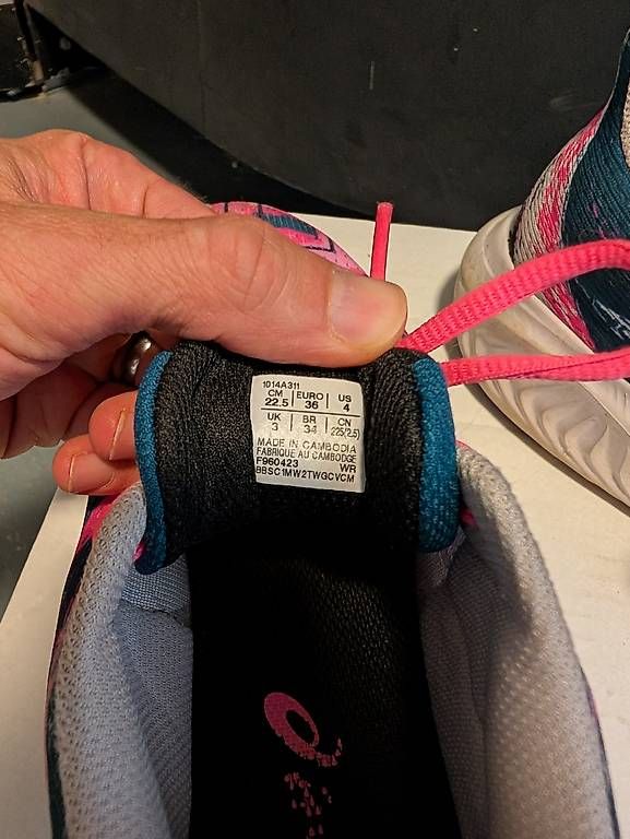 Asics Scarpe per ragazze: Asics Turnschuhe Grösse 36 – Usato da Pura venduto da chr_k696 1