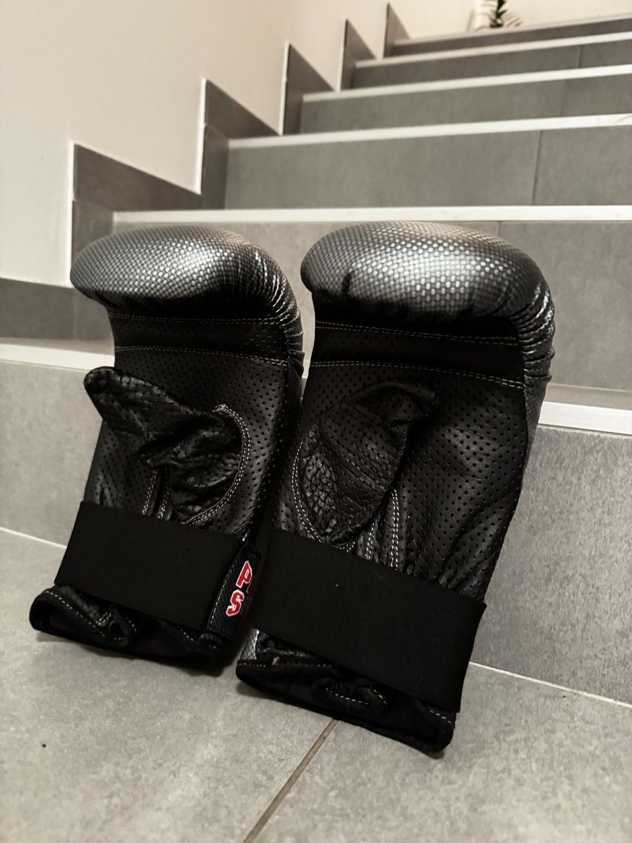 Altri accessori da uomo: Gants de boxe – Nuovo (secondo la descrizione) da Rue venduto da dia_p7xh 1
