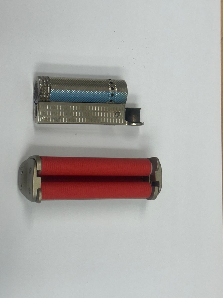 Accendini: Vintage Feuerzeug mit Drehtabak Roller – Usato da Madiswil venduto da Bilranis1071 1