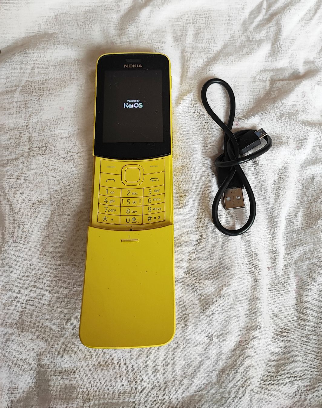Nokia Handys / Smartphones: Nokia 8110 4G – Gebraucht aus Zollikofen von zar_j67f 8