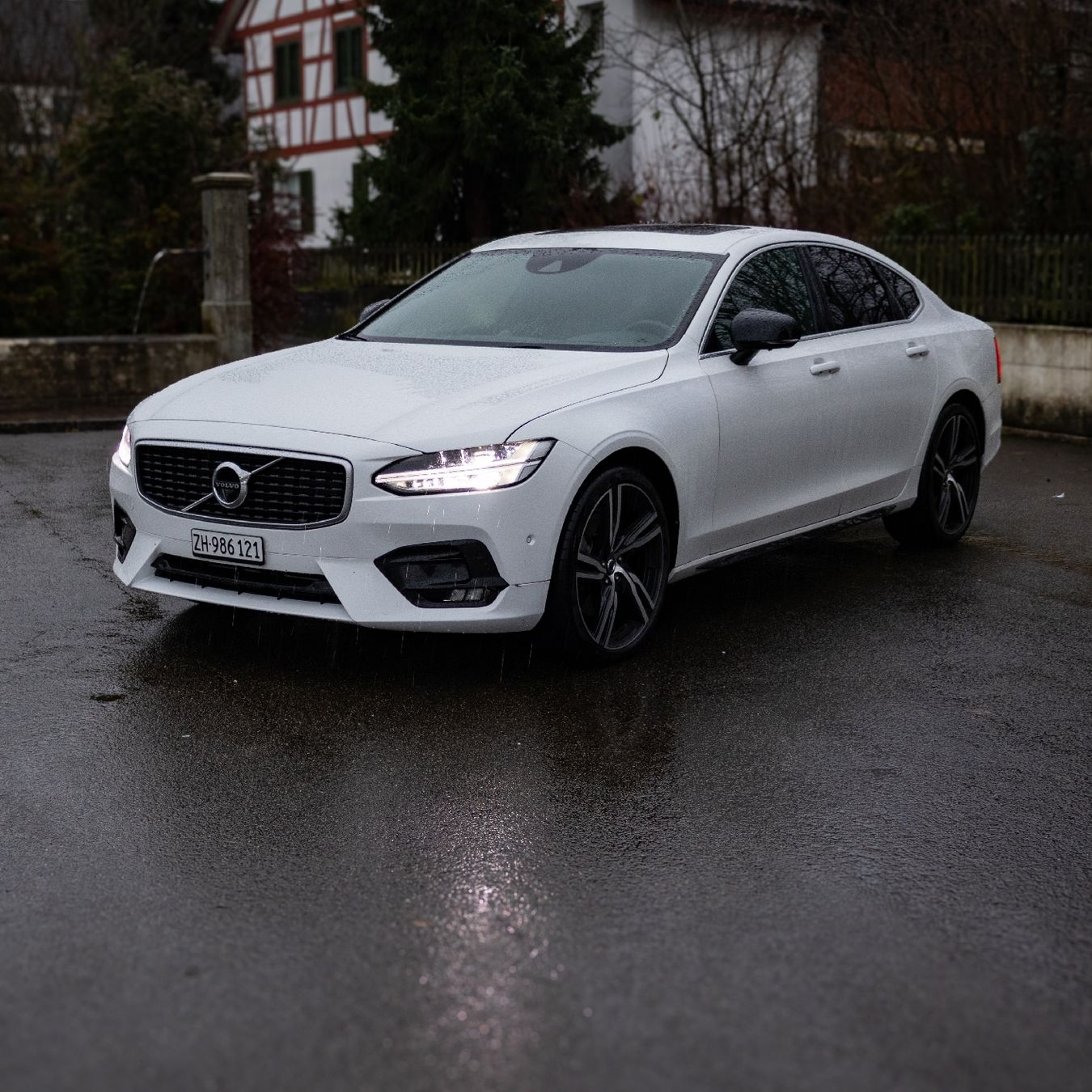 Volvo Automobili: Volvo S90 T6 AWD R-Design 320PS – Usato da Weiach venduto da magdalena_s 1