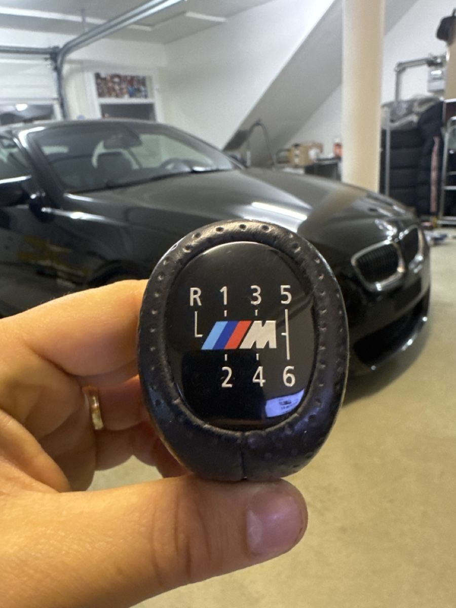 BMW Tutti pezzi di ricambio auto: BMW M Schaltknauf Leder schwarz Original e92 e93 e82 e46 e90 – Usato da Frenkendorf venduto da jorge0000 6