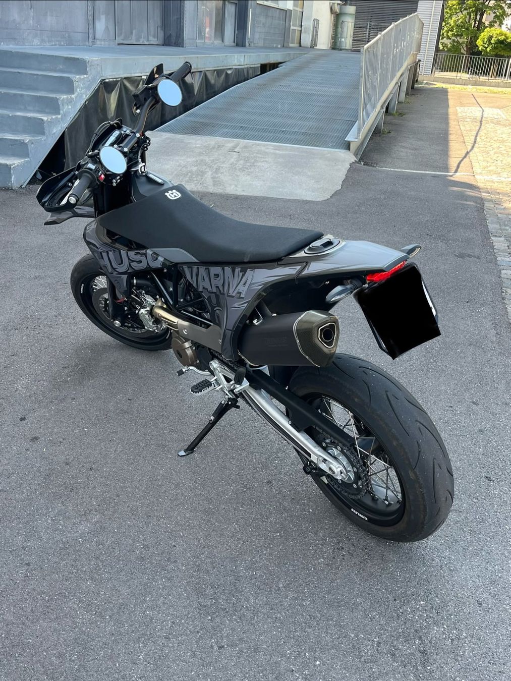 Husqvarna Strasse: Husqvarna 701 Supermoto – Neu (gemäss Beschreibung) aus Fällanden von Krisch187 4