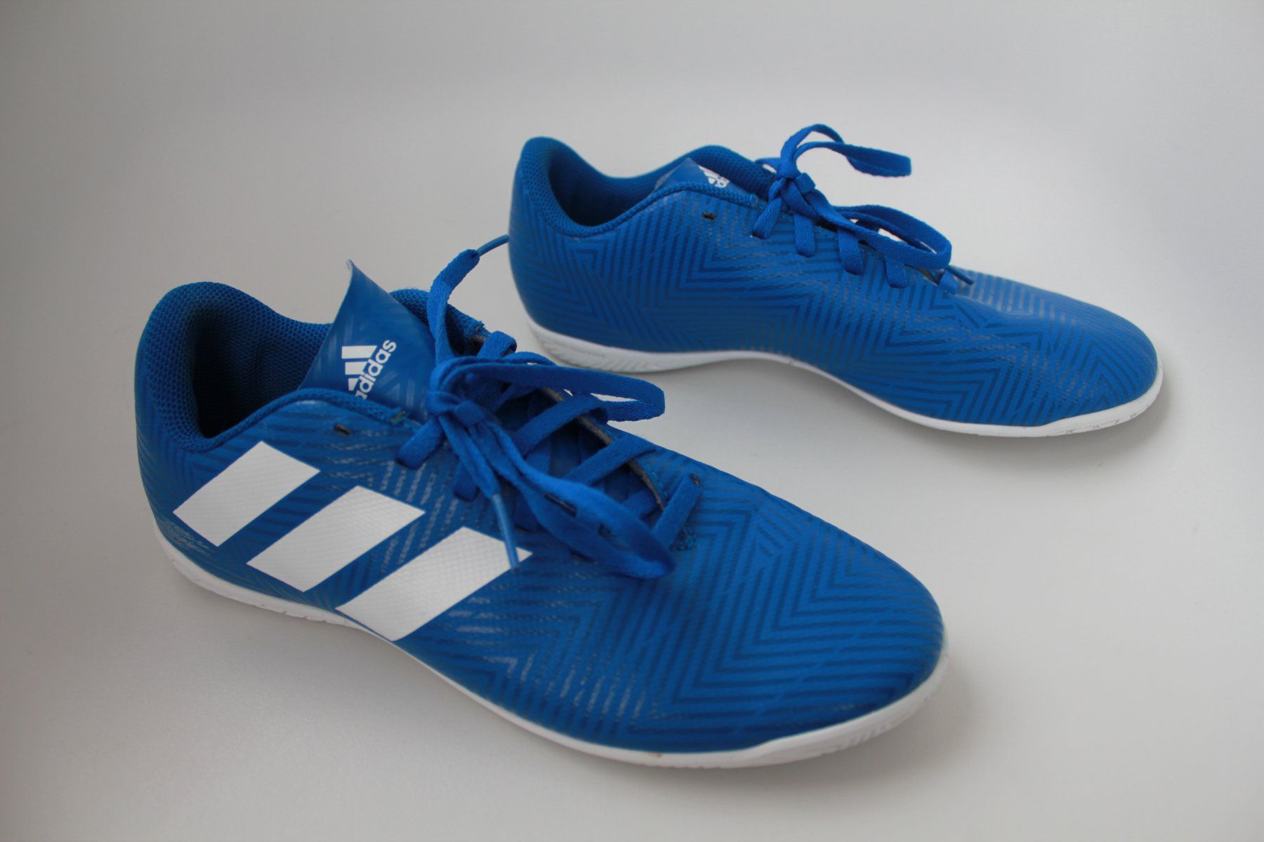 Adidas Schuhe für Jungen: Chaussures de foot Adidas t. 38.5 – Gebraucht aus Peseux von Gilloss 2