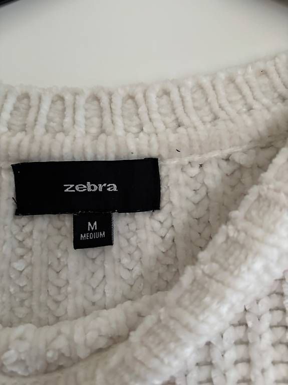 Pulls & Sweat-shirts: Strickpullover weiss – D'occasion à Basel par rebecca_b 1