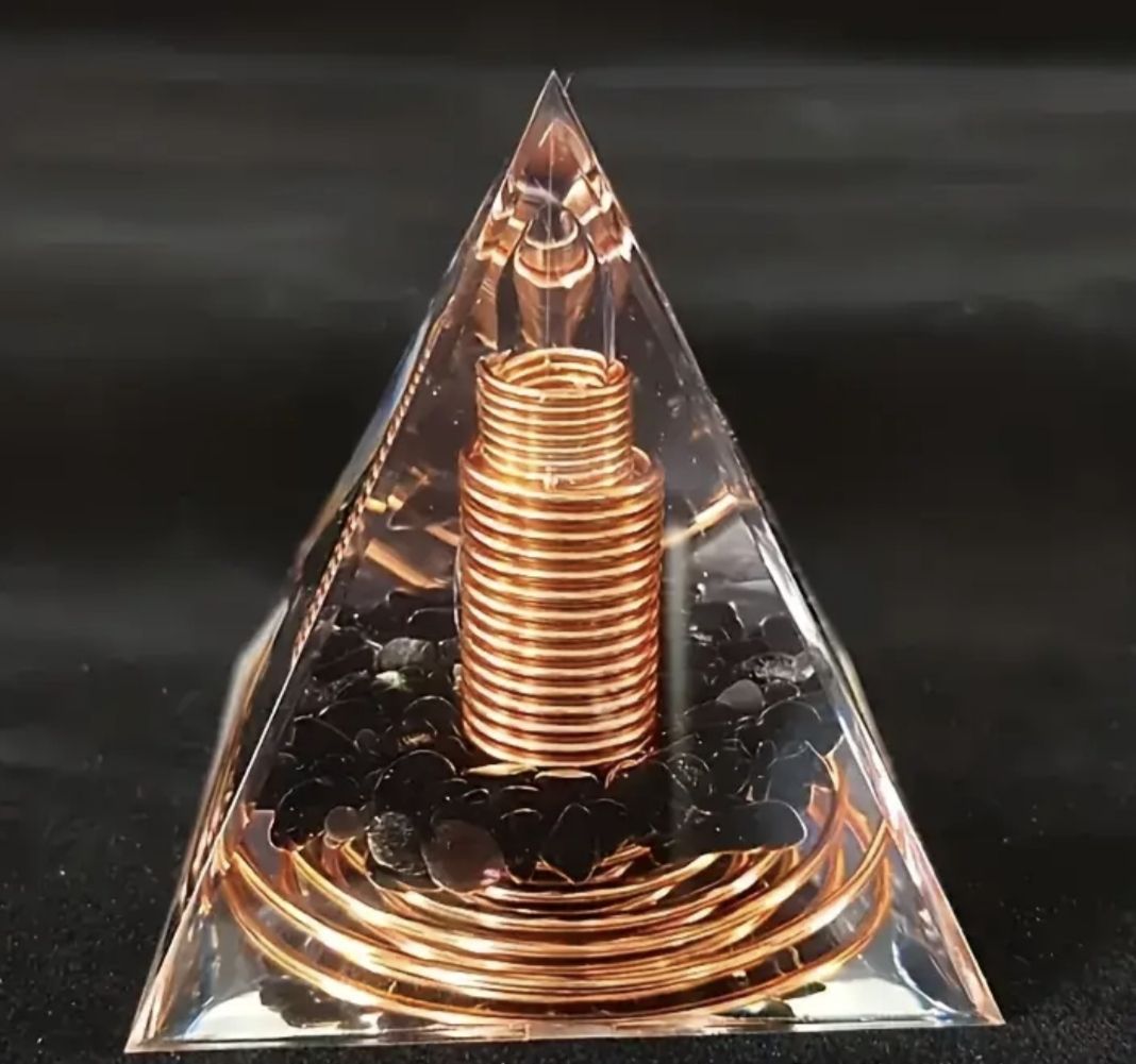 Tutte le decorazioni: Energie Pyramide – Usato da Wassen UR venduto da EngDinis