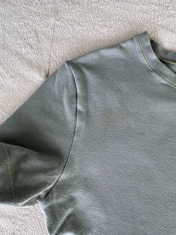 Skims T-Shirts: SKIMS T-Shirt – Gebraucht aus Wettingen von ObradovicJelena 1