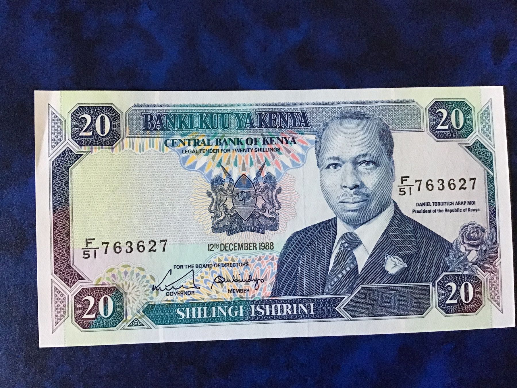 Banconote: Kenya 20 Schilling Banknote, 12.Dezember 1988 – Usato da Urtenen-Schönbühl venduto da absolut08