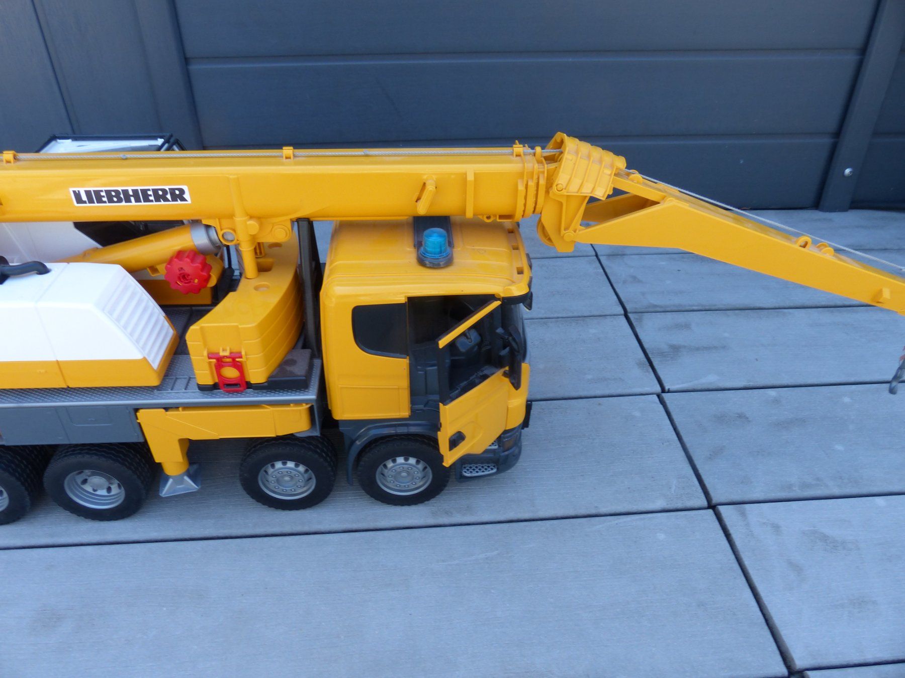 Bruder Jouets: Kranwagen Liebherr – D'occasion à Jona par Cinnestig 6