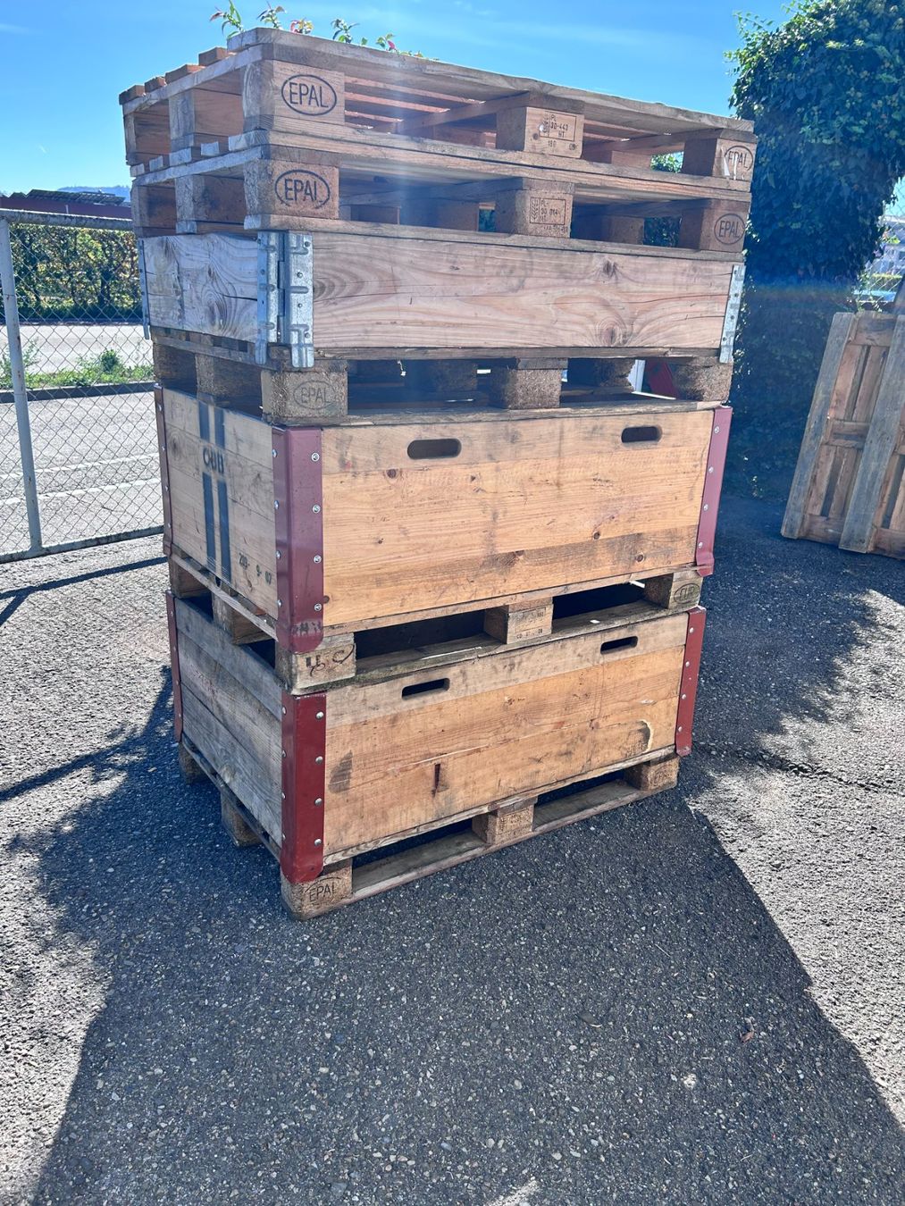 Pallets: Paletten + Rahmen – Usato da Münchenstein venduto da fransch