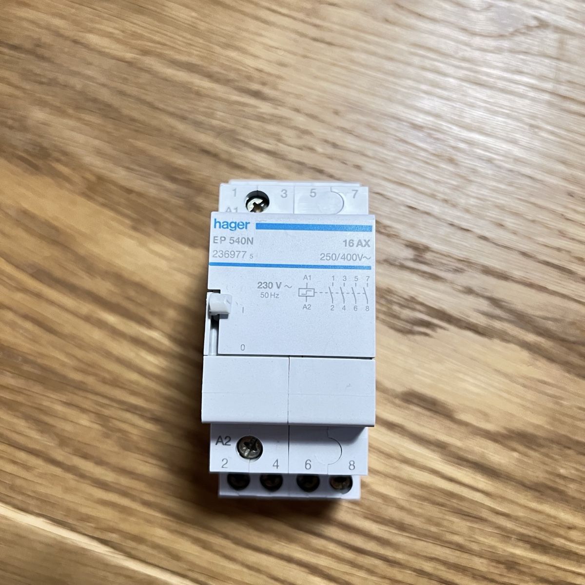 Hager Interrupteurs: Hager EP 540N Installationsrelais – D'occasion à Winterthur par Fredy972