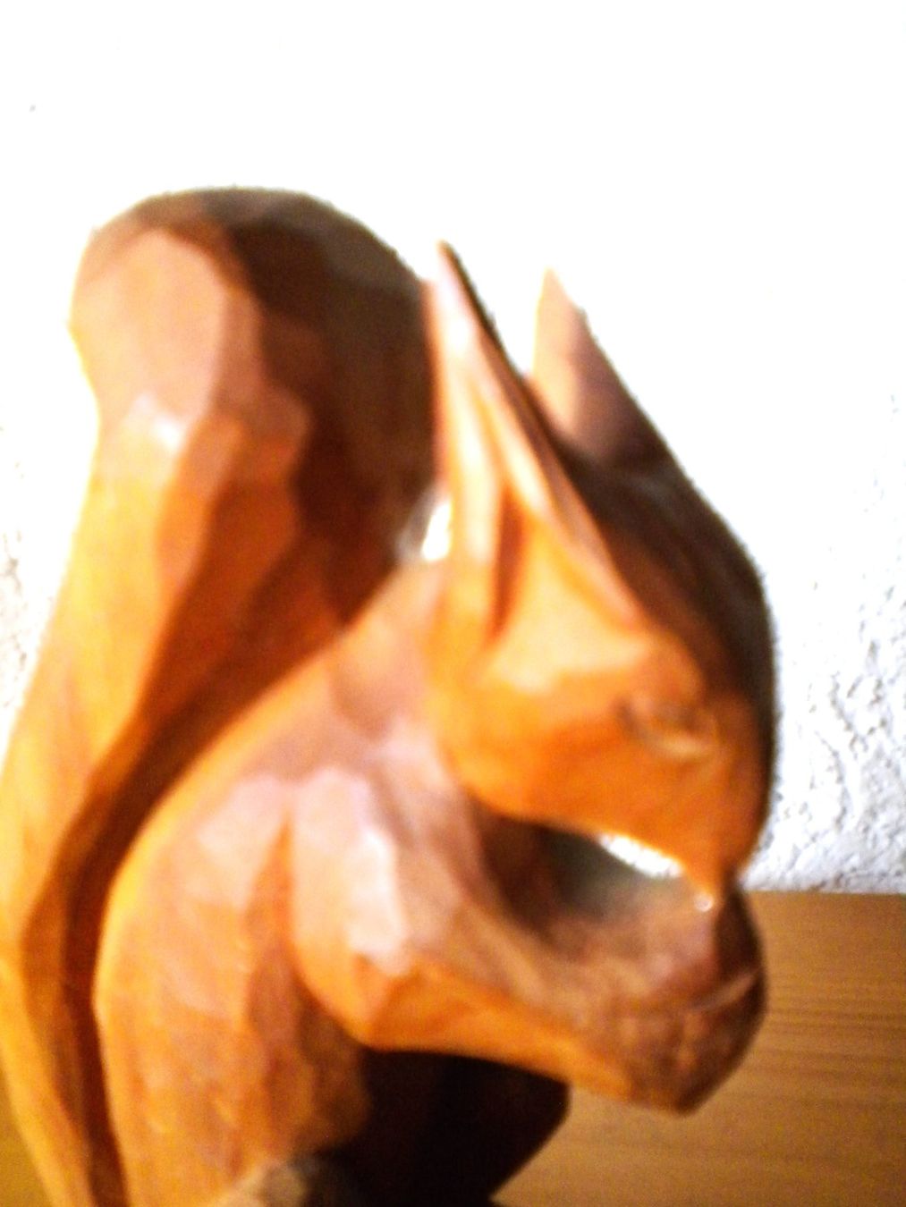 Statuette: Holzschnitzerei Eichhörnchen von E. Wallnöfer-Grond – Usato da Bad Zurzach venduto da sudussli 2