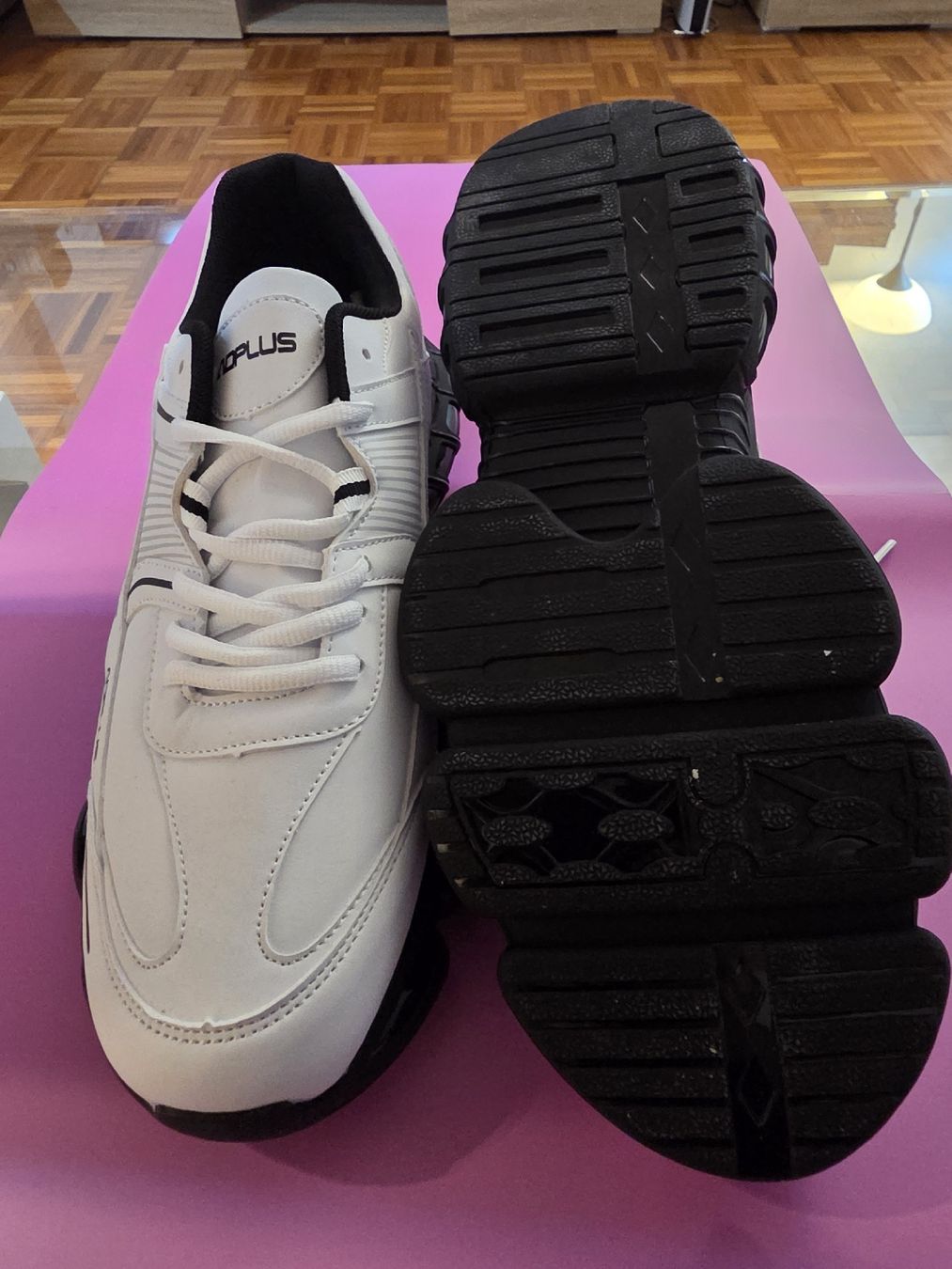 Scarpe da uomo: Neue Sneaker von Temu – Nuovo (secondo la descrizione) da St. Gallen venduto da chrisbenoit01 1