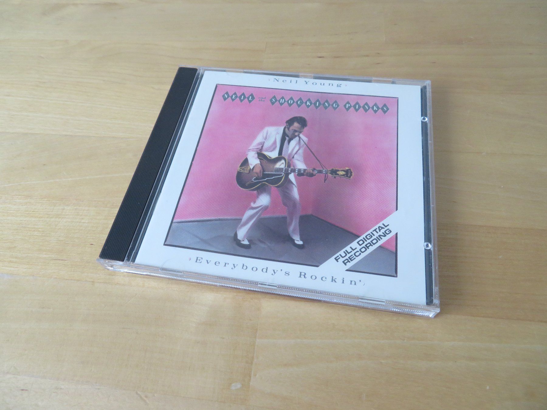 CD: NEIL YOUNG "Everybodys Rocking" – Usato da zürich venduto da Goldimmund 3