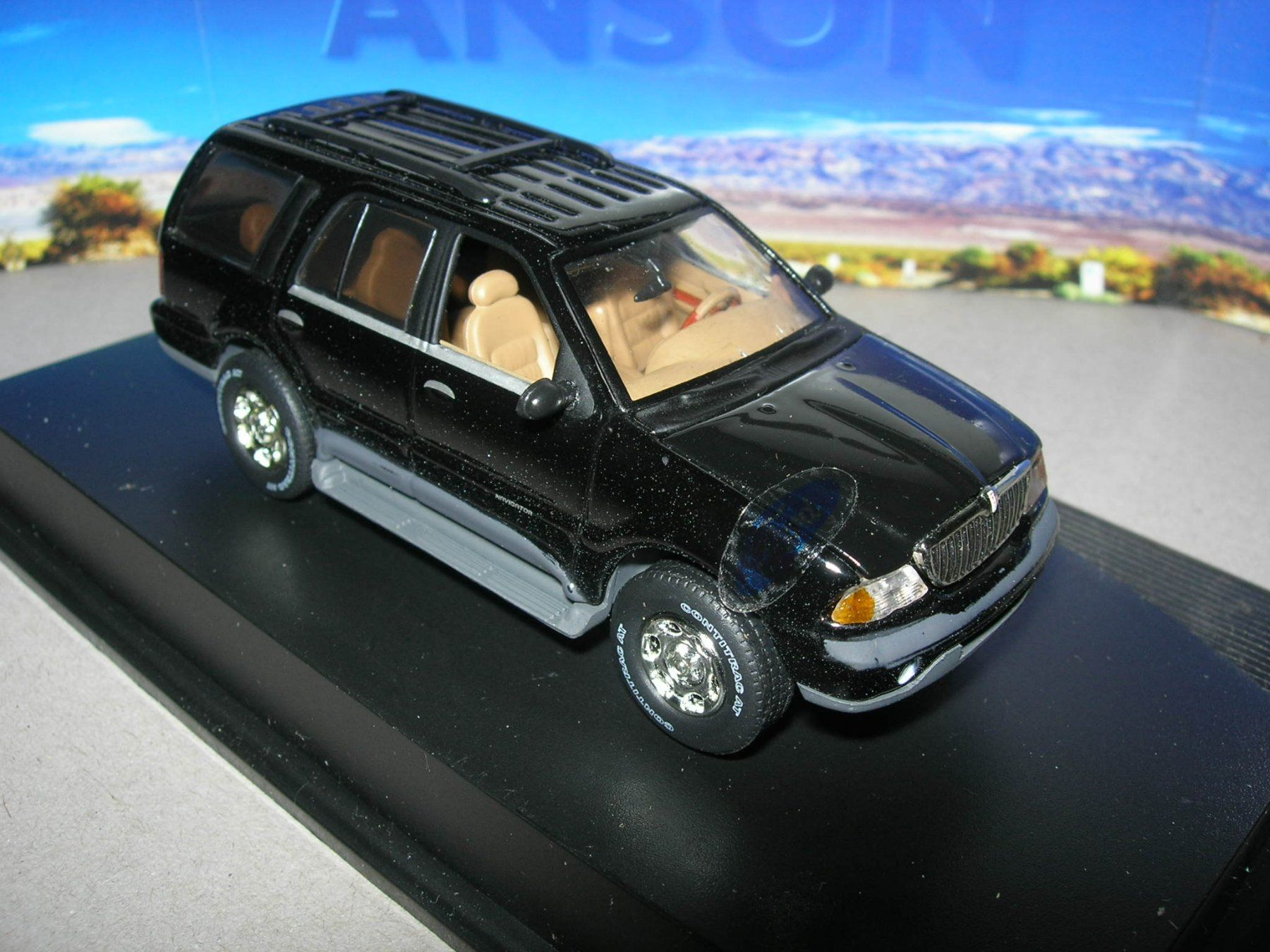 Anson Modellautos: Lincoln Navigator * Anson 1.43 – Neu und originalverpackt aus Hornussen von Amw 4
