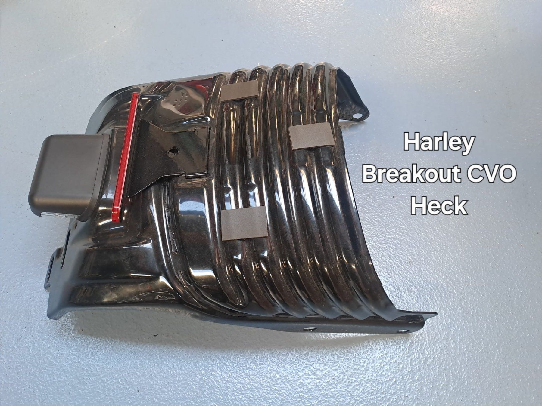 Harley-Davidson Tutti i ricambio per moto: Harley Davidson Breakout CVO Heck – Usato da Alpnach Dorf venduto da Biker-Lady