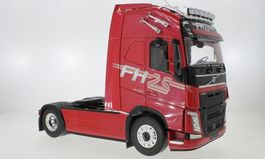 1:18 PCX Volvo FH16 XL Cab, metallic-rot