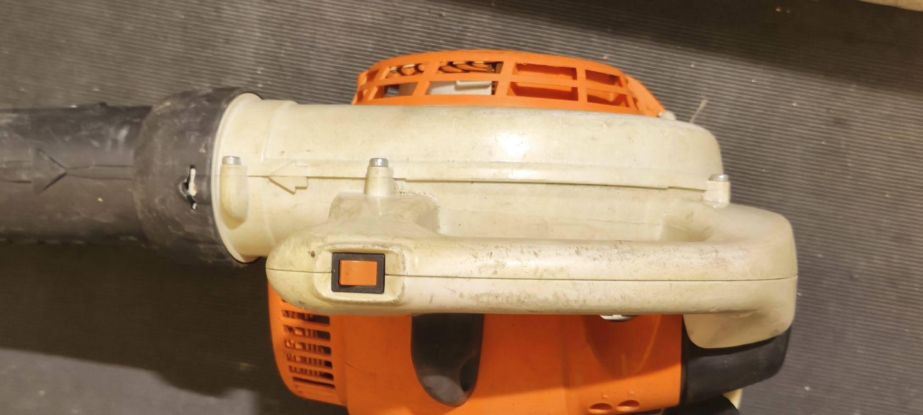 Stihl Soffiatori & Aspiratori per foglie: Stihl Blasgerae­t BG 56 gebraucht – Usato da Ennetmoos venduto da pawy1 2