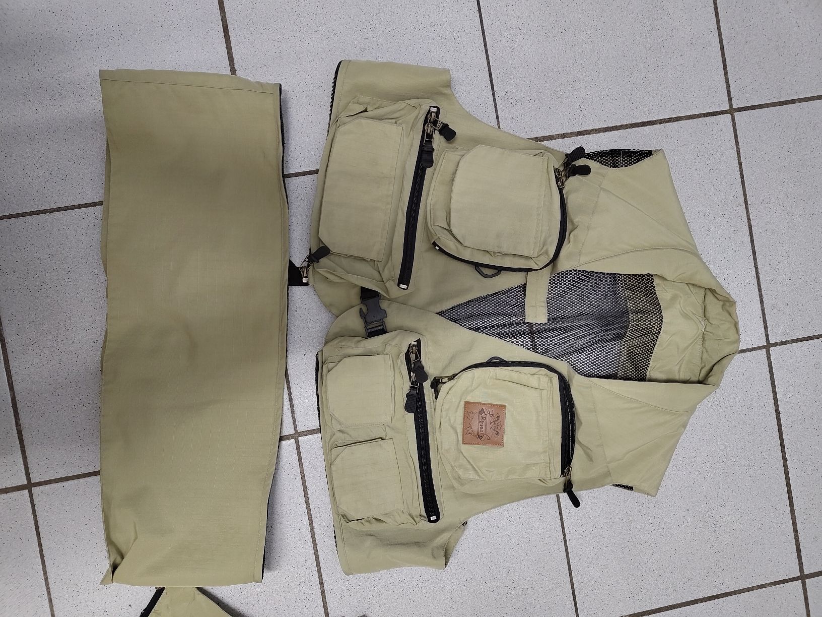 Gilets & Westen: Angler Weste Bynon – Gebraucht aus Warth von dai_m2tk 3