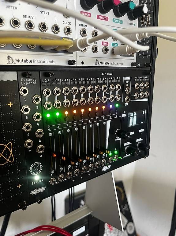 Strumenti musicali: Xer Mixa + expander Modular Mixer Noise Engineering  – Usato da Luzern venduto da oli_dcd2