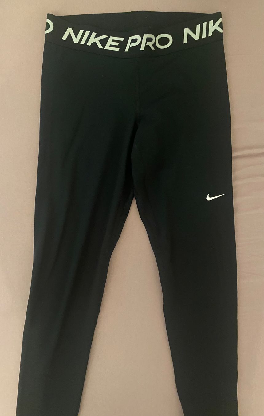 Lotti di vestiti: Sport-Bekleidung Set Grösse S/M – Usato da Luzern venduto da i-love-guacamole 5
