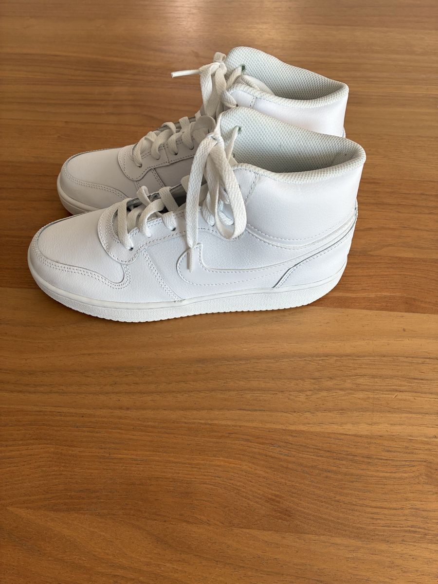 Nike Scarpe da donna: Baskets montantes Nike – Nuovo (secondo la descrizione) da Lausanne venduto da Gabrie 4