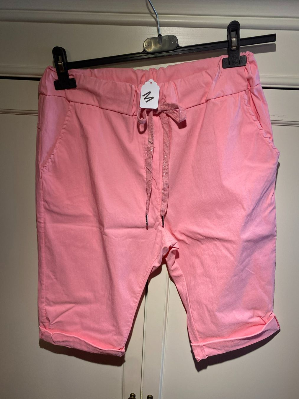 Pantalons: KURZE SHORTS -DAMEN,ROSA – Neuf avec emballage d'origine à Meienried par ManuelaBoutique 2