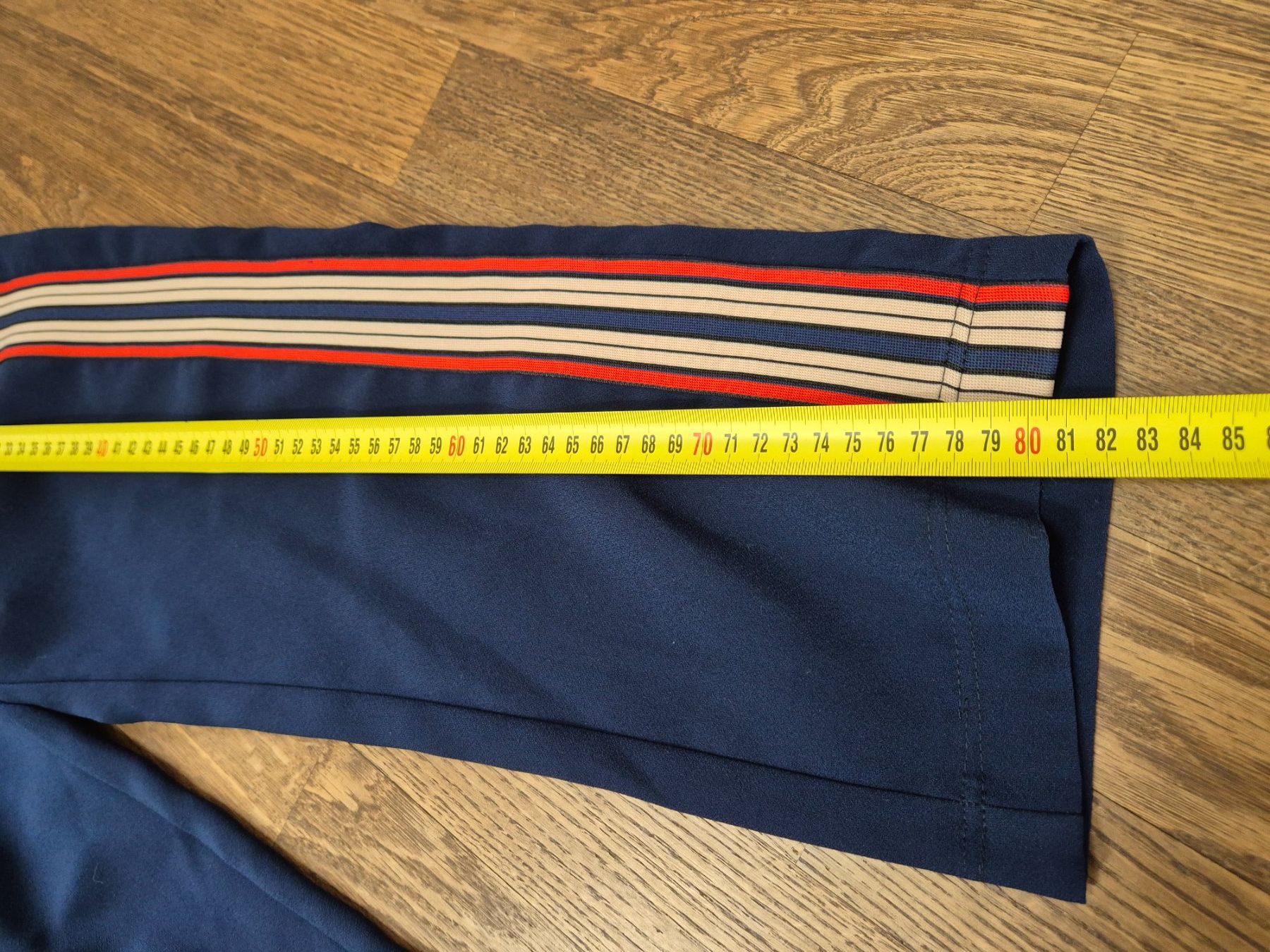 Pinko Pantaloni: Blue Pinko sweatpants size XS/34 – Usato da Zürich venduto da monadiederich 5